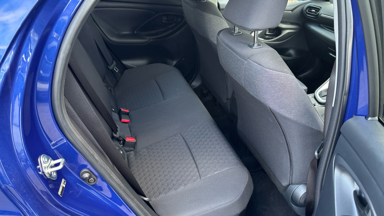 Toyota Yaris 1.5 Hybrid Design 5dr CVT Hybrid Hatchback